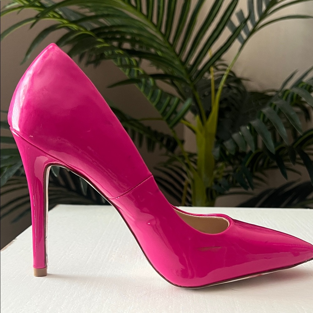 Qupid Vibrant Pink Women's Heels - Picture 10 of 14